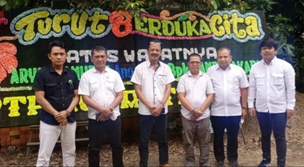 PTPN 6 Peduli, Sambangi Rumah Wartawan Yang Sedang Berduka