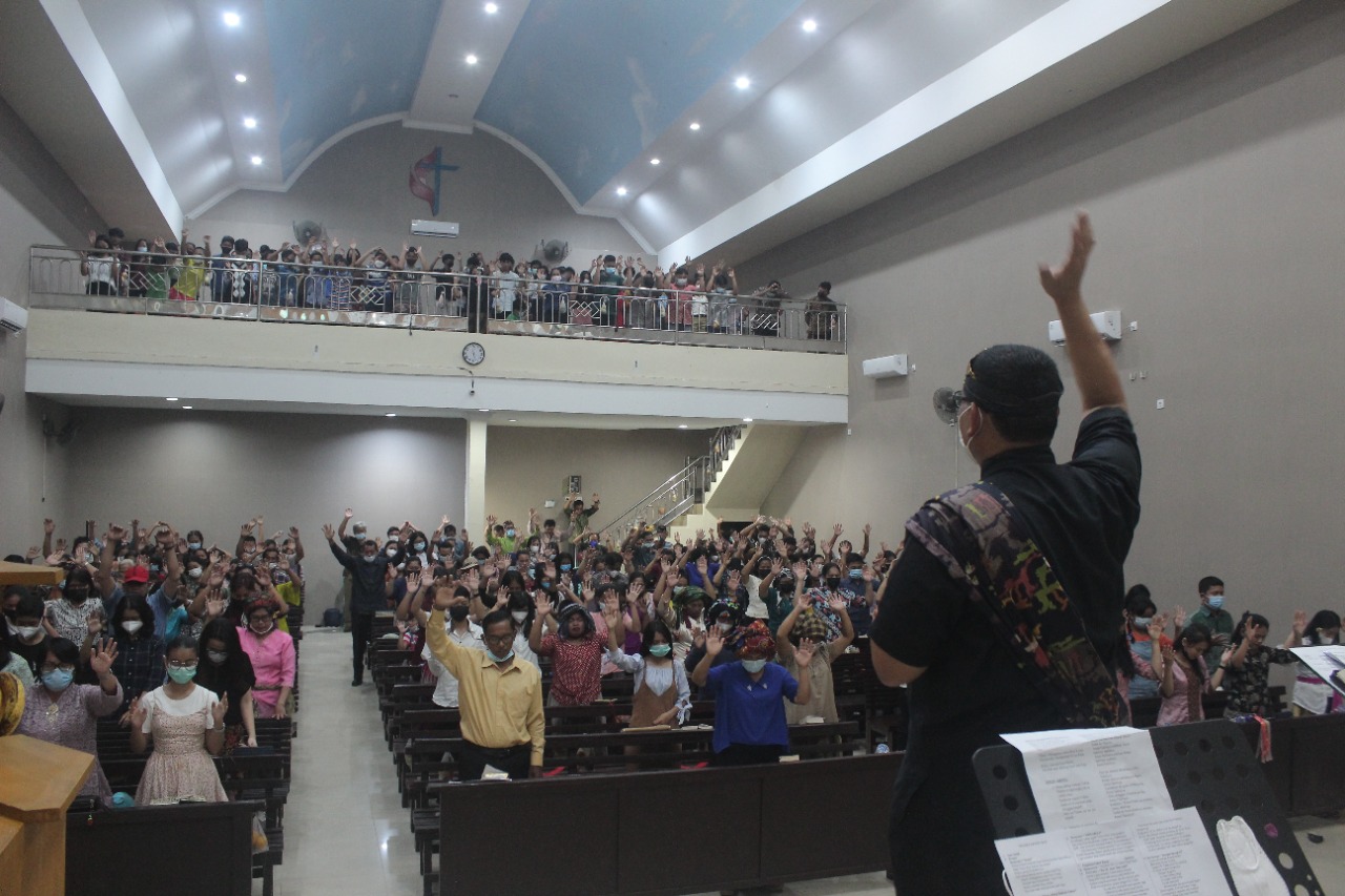 Ibadah Ucapan Syukur Thanks Giving Day GMI Kanaan Jambi Berjalan Sukses