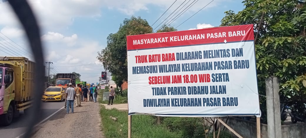 Angkutan Batubara Makin Meresahkan, Warga Unjuk Rasa