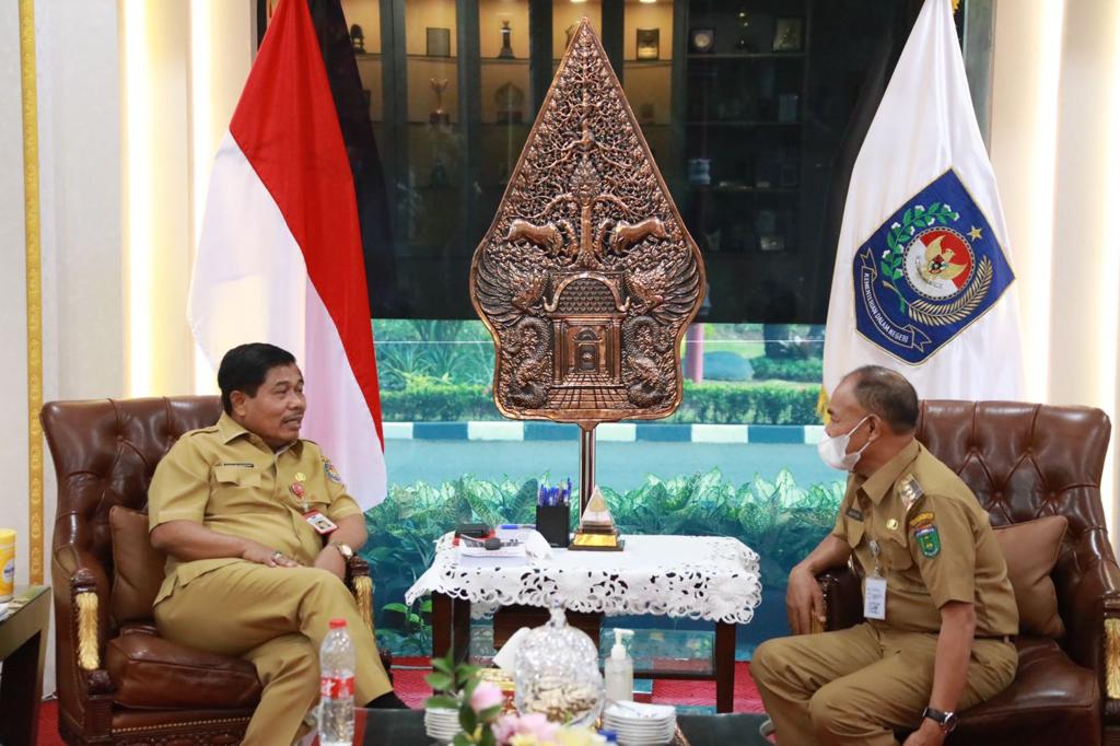 Sekjen Kemendagri Suhajar Diantoro Apresiasi Kinerja Pj. Bupati Tebo