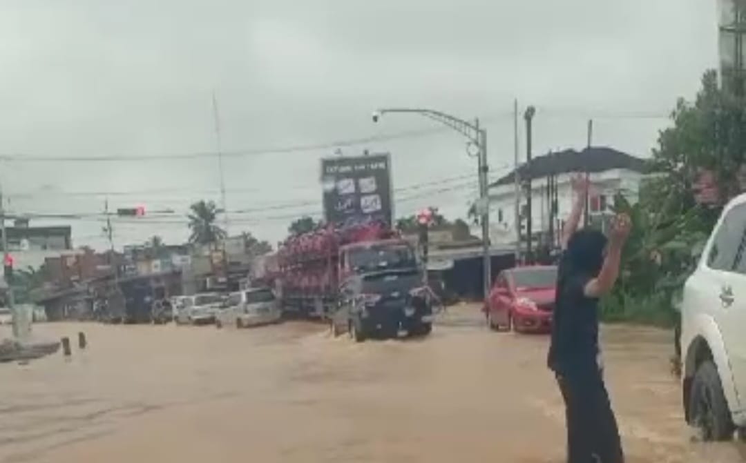 Hujan Deras Guyur Kota Jambi, Sejumlah Wilayah Terendam Banjir