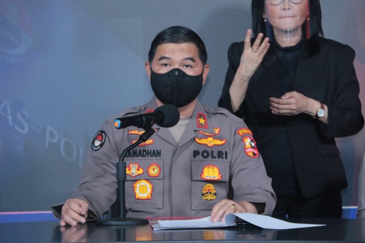 Seragam Baru Satpam Kini Jadi Warna Krem