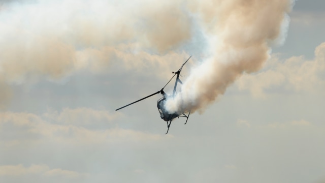 BREAKING NEWS! Helikopter Latih Jatuh di Perkebunan Teh Ciwidey Bandung