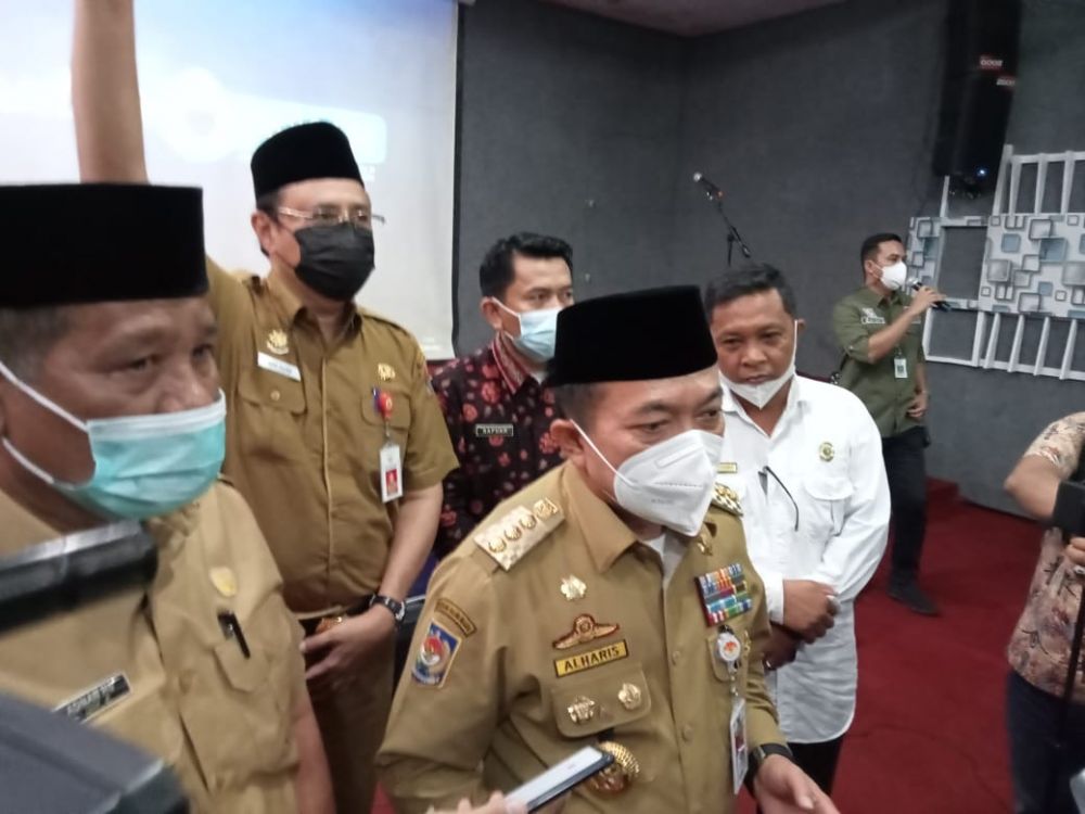 Gubernur Jambi Himbau Warga Tidak Berlebihan Beli Minyak Goreng