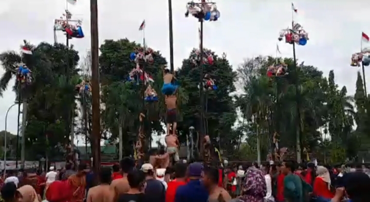 Ribuan Warga Padati Lapangan Balaikota Jambi