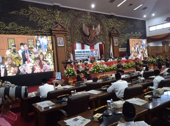 Jaksa Agung Hadiri Paripurna HUT Jambi Ke - 65