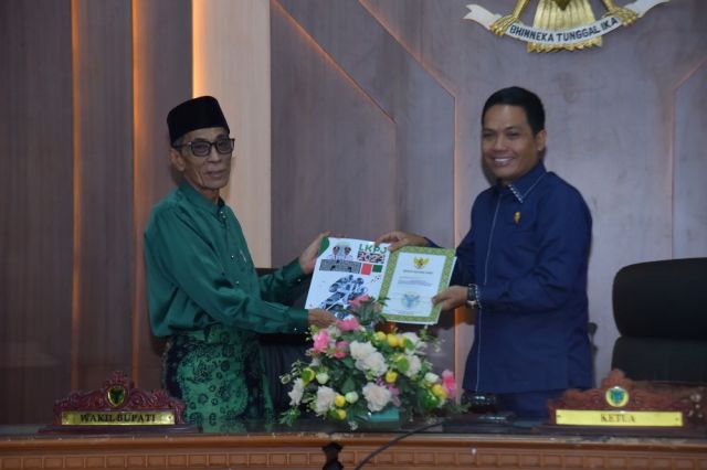 Dalam Rapat Paripurna, Wabup Batanghari Sampaikan LKPJ Tahun 2023