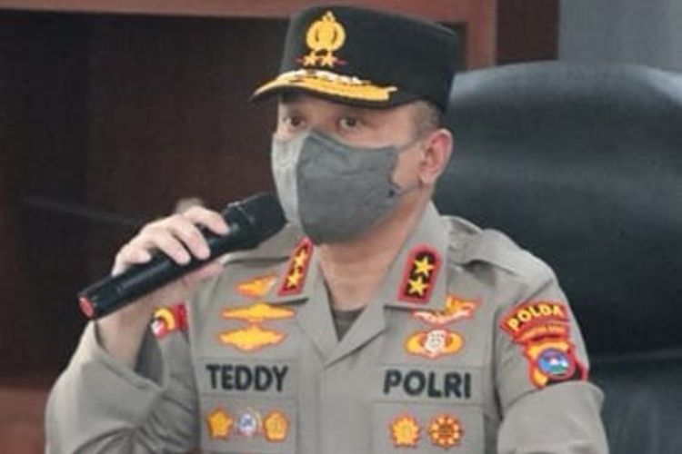 Kapolda Jatim Irjen Teddy Minahasa Diduga Ditangkap Kasus Narkoba