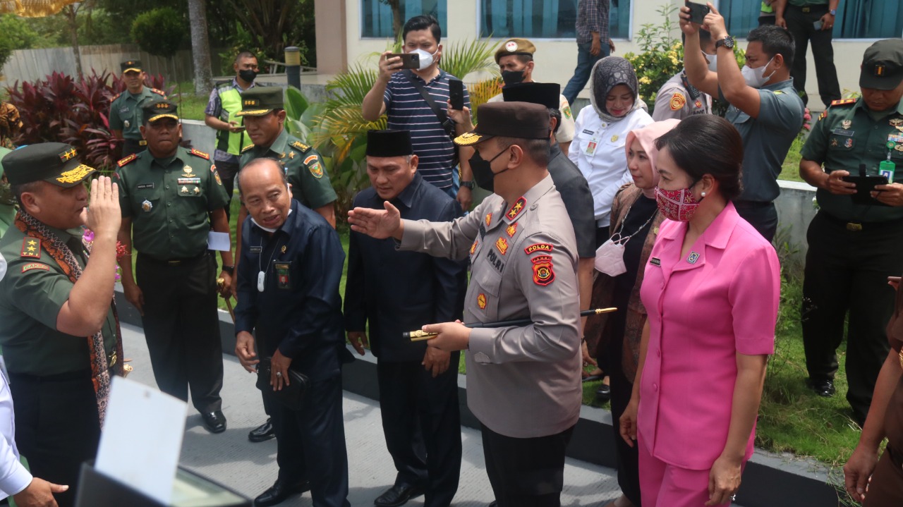 Kapolda Jambi Sambut Kedatangan Pangdam II/Sriwijaya