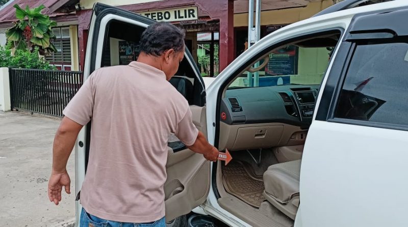 Sedang Belanja Buahan, Kaca Mobil Dipecah Maling, Uang Ratusan Juta Raib