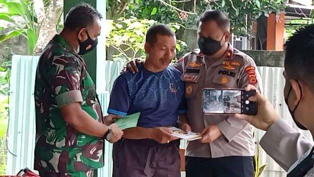 Danrem Melayat Kerumah Duka Almarhum Pratu Tuppal Halomoan Barasa