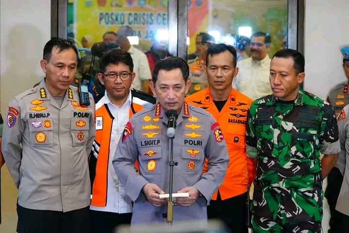 Kapolri Tinjau Evakuasi Kapolda Jambi dan Rombongan, Apresiasi Kerja Keras Tim Gabungan