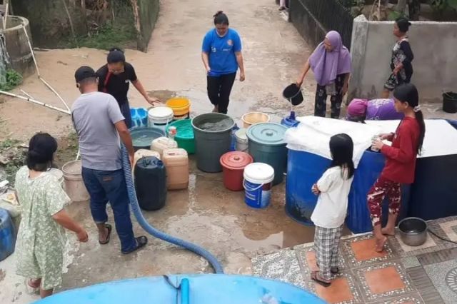 Tirta Mayang Gencar Salurkan Air Bersih Ke Warga Kota Jambi Terdampak Kemarau