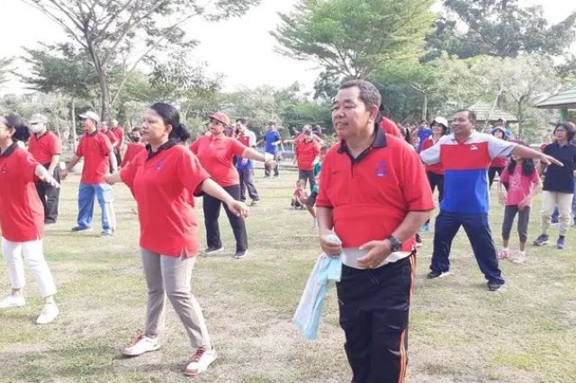 Gerak Jalan Santai dan Senam Bersama Parheheon Ama HKBP Jambi Sukses dan Meriah