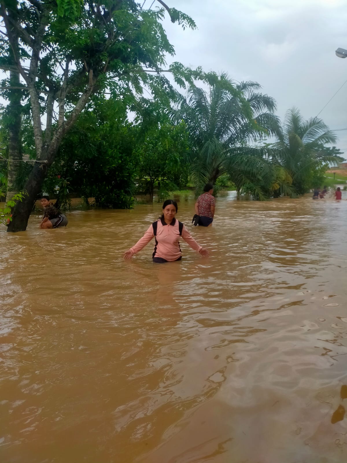 Diguyur Hujan Deras, Perumahan Bougenville Dikepung Banjir