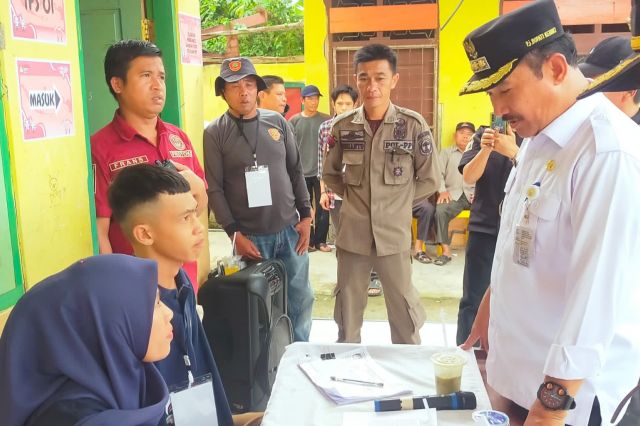 Monitoring Kegiatan Pemilu, Pj Bupati ASRAF Pastikan Setiap Warga Gunakan Hak Pilih