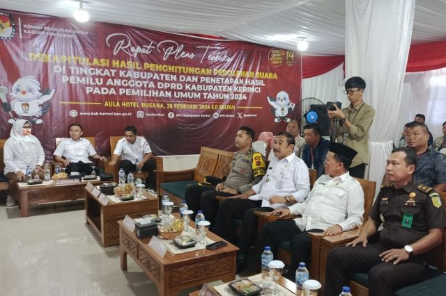 Pj. Bupati ASRAF Buka Rapat Pleno Perhitungan Suara Pemilu Kabupaten Kerinci Tahun 2024