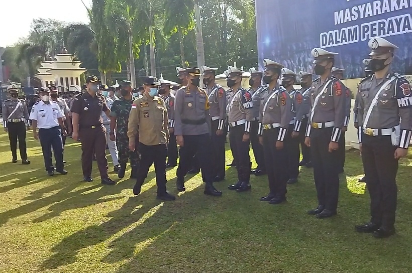 Bupati Bersama Kapolres Merangin Laksanakan Apel Gelar Pasukan Operasi Ketupat