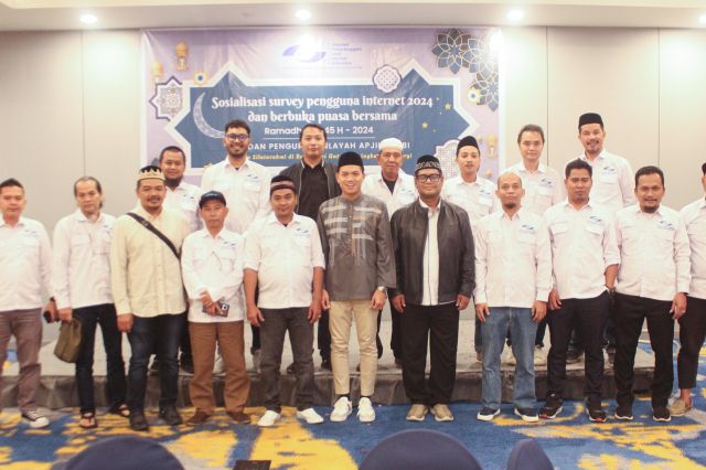 Jalin Silaturahmi Dibulan Suci Tingkatkan Sinergi,  APJII Jambi Gelar Sosialisasi Survey Pengguna Internet 2024 Dan Berbuka Puasa Bersama