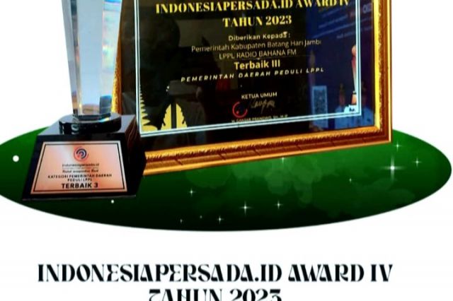 Peduli LPPL, Pemkab BatangHari Terima Penghargaan Terbaik di Indonesia Persada Award 2023