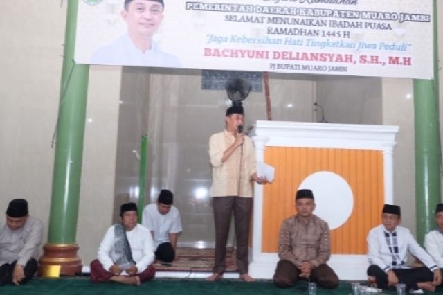 PJ Bupati Bachyuni Deliansyah Safari Ramadhan ke Desa Mendalo Indah Kecamatan Jambi Luar Kota