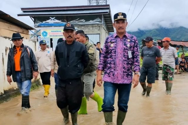 PJ Bupati Kerinci Pastikan Pemkab Kerinci Dan Basarnas Terus Tangani Korban Longsor Dan Banjir Dibatang Marao