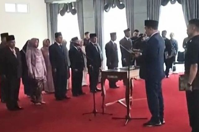 Penjabat (Pj) Bupati Kerinci Asraf melantik pejabat eselon III dan IV lingkup Pemkab Kerinci