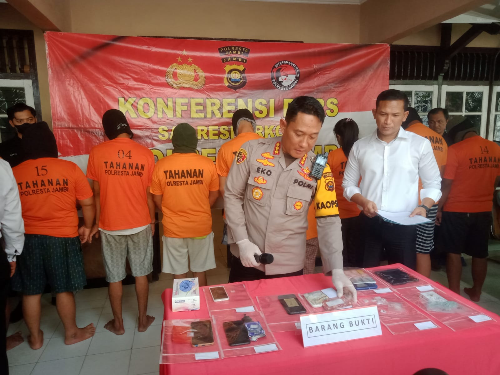 Satresnarkoba Polresta Jambi Amankan 9 Orang Pengedar Narkotika